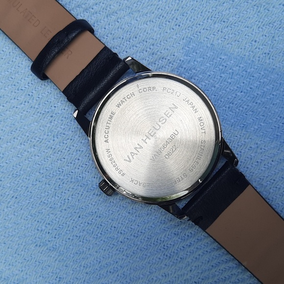 Van Heusen genuine black diamond watch - Picture 5 of 8